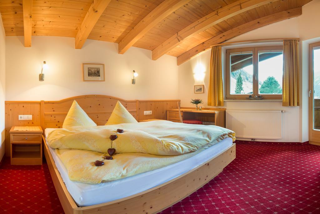 ホテル Haus Fernblick ノイシュティフト・イム・シュトゥーバイタール 部屋 写真